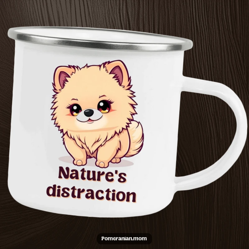 Funny Kawaii Pomeranian Camping Mug: An adorable dog with sparkling eyes intently watches its wagging tail, perfect for adventurers.
